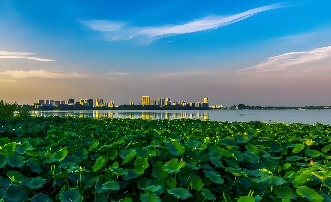 碧水蓝天